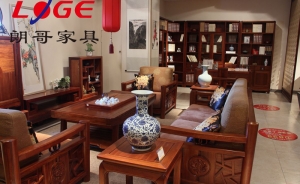 保養(yǎng)紅木辦公家具需注重哪些方面呢？